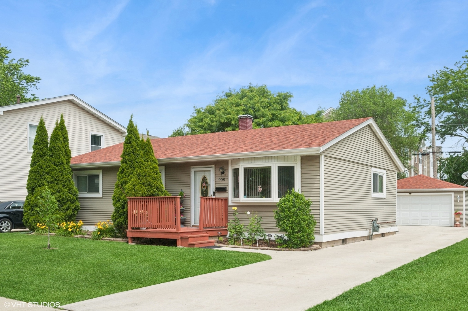 908 N Norman Lane, Wheeling, IL 60090