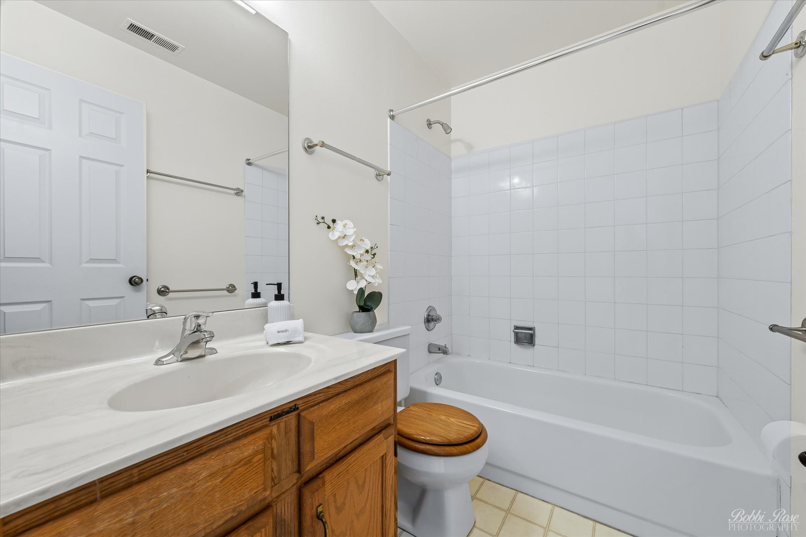 307 Glasgow Lane #V2, Schaumburg, IL 60194