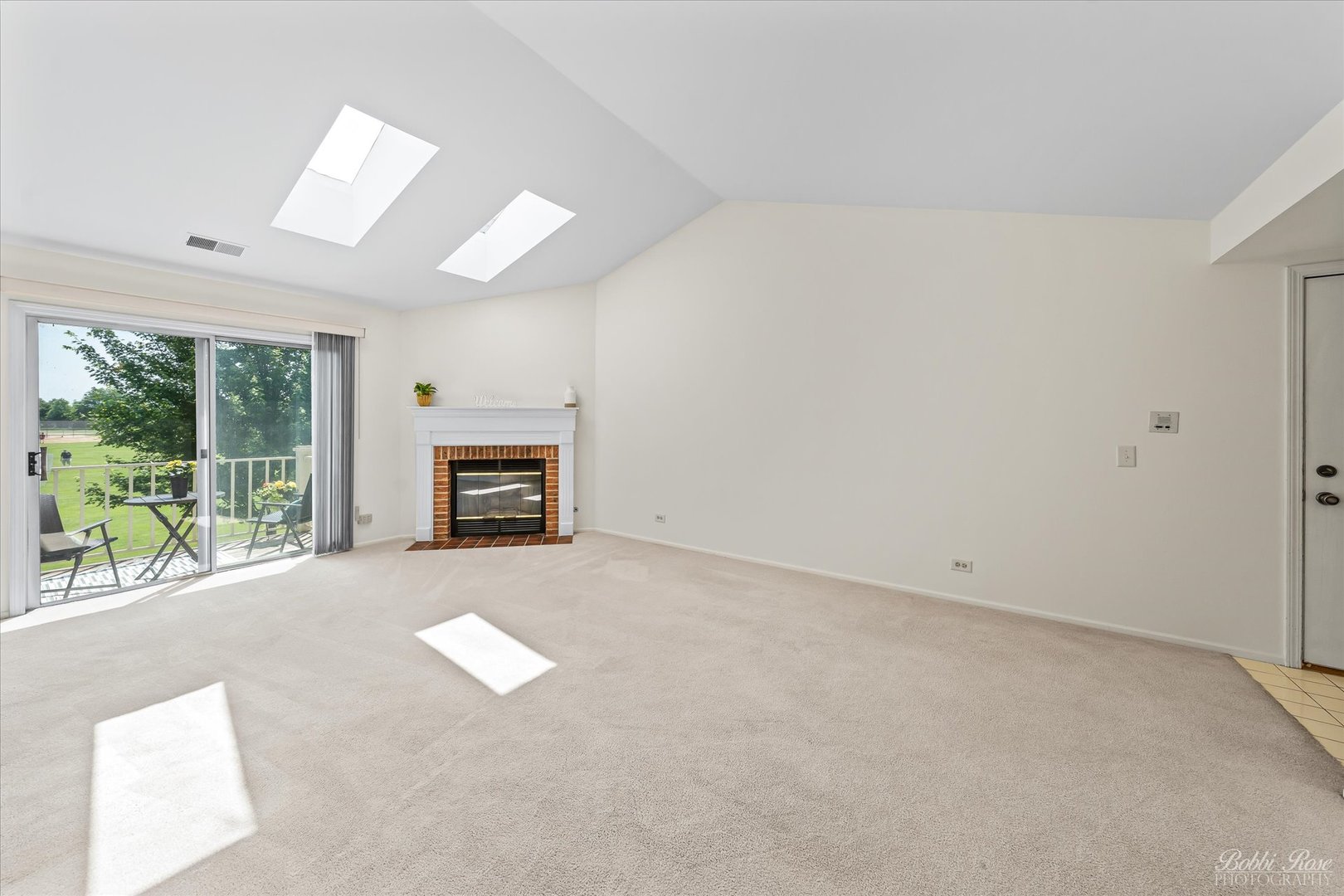 307 Glasgow Lane #V2, Schaumburg, IL 60194
