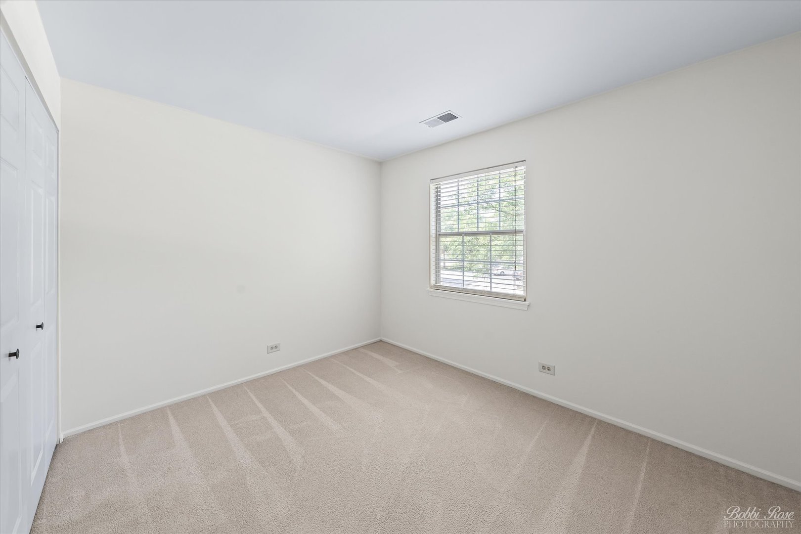 307 Glasgow Lane #V2, Schaumburg, IL 60194