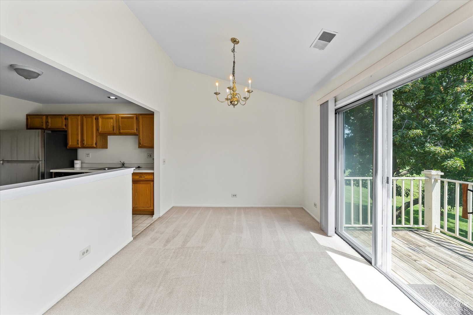 307 Glasgow Lane #V2, Schaumburg, IL 60194