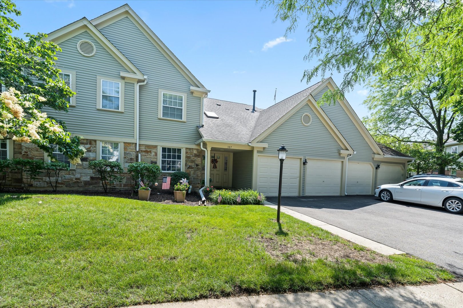 307 Glasgow Lane #V2, Schaumburg, IL 60194