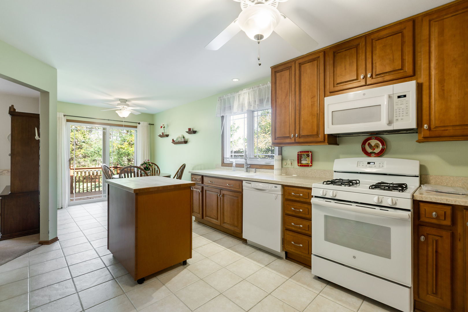 6068 Morningside Court, Gurnee, IL 60031