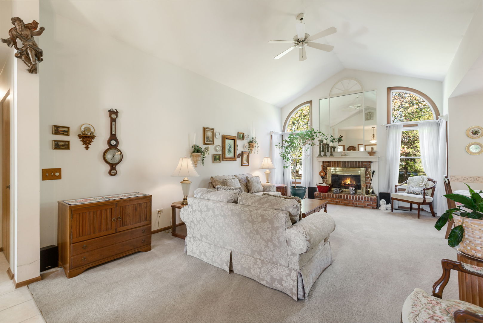 6068 Morningside Court, Gurnee, IL 60031