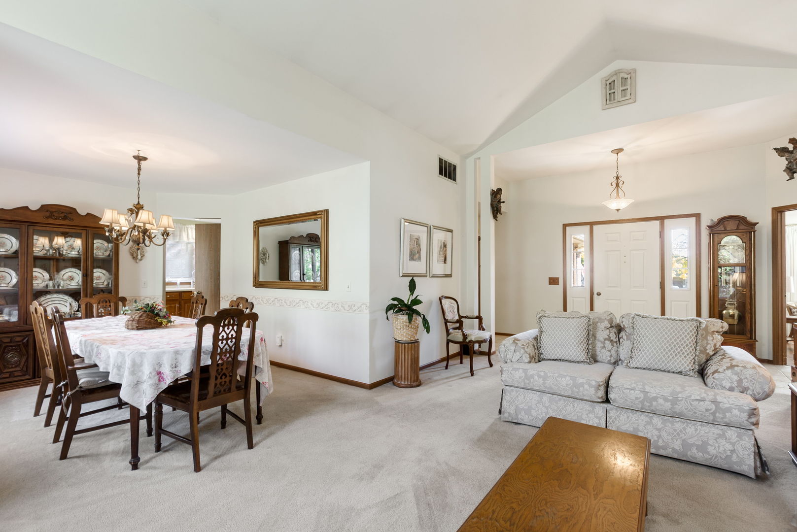 6068 Morningside Court, Gurnee, IL 60031