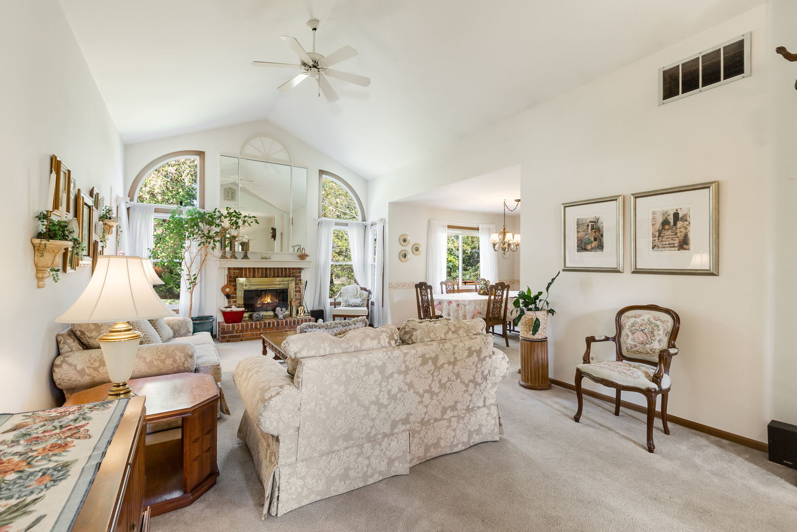 6068 Morningside Court, Gurnee, IL 60031