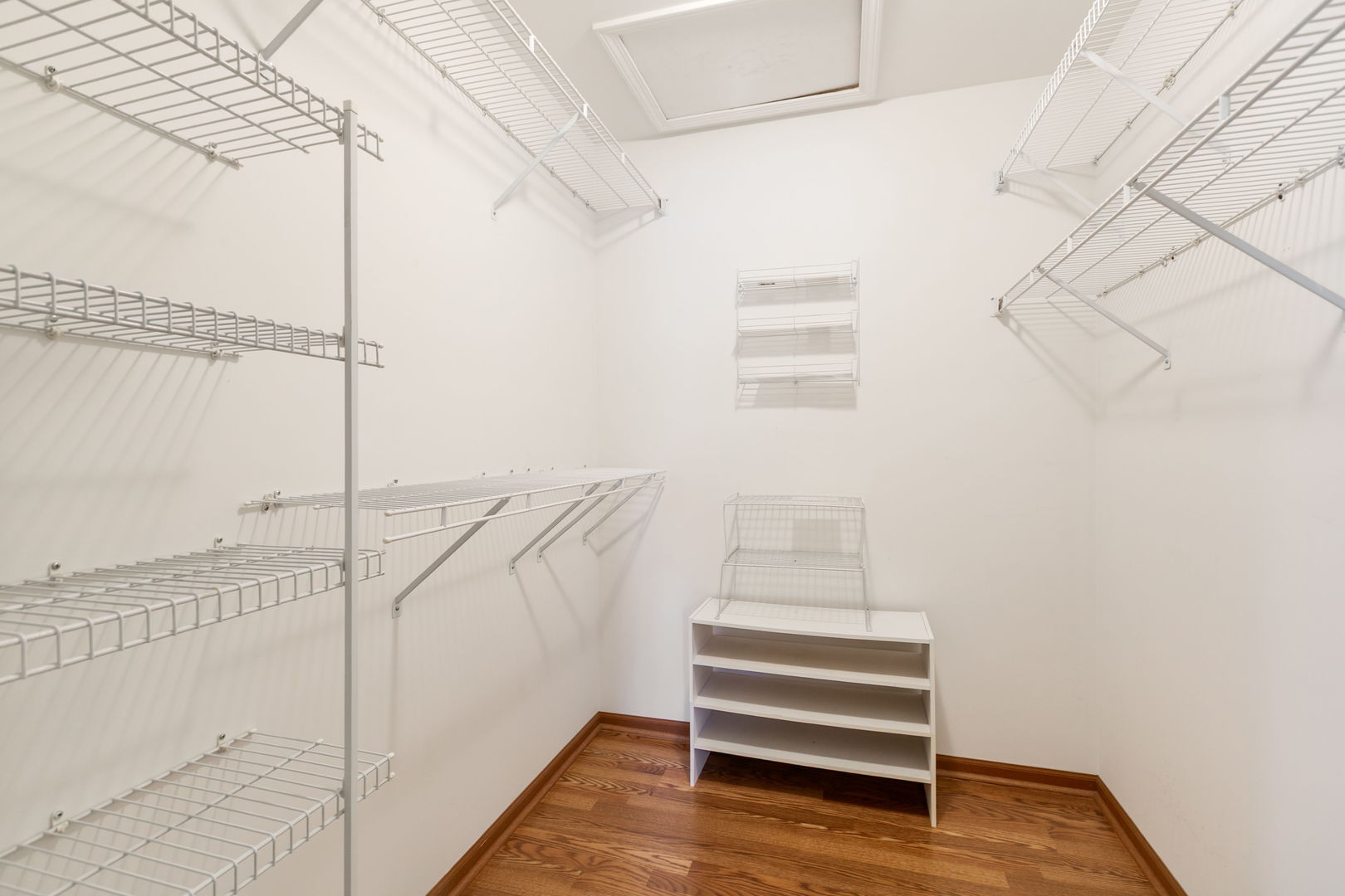 6068 Morningside Court, Gurnee, IL 60031