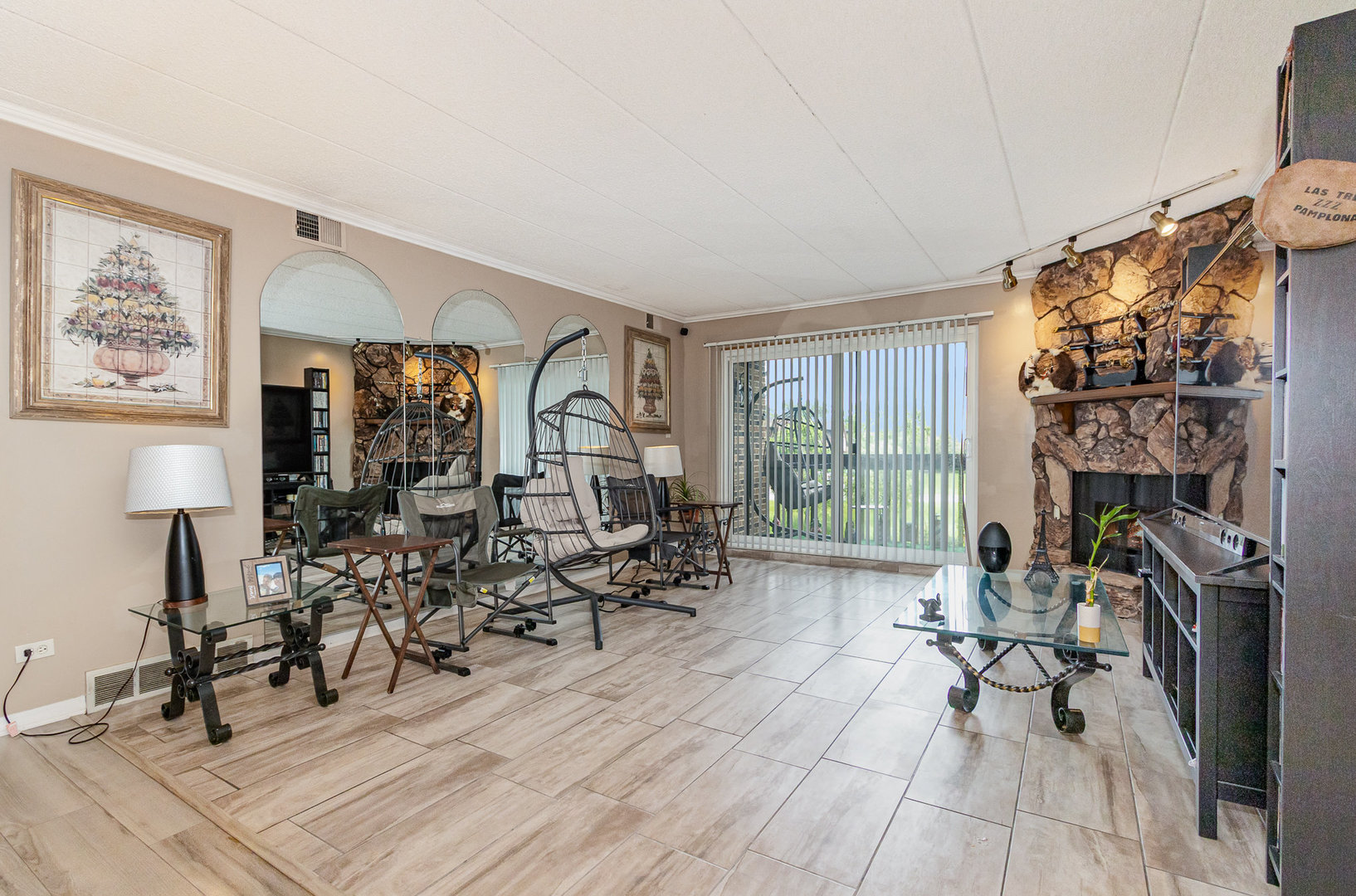 10355 Menard Avenue #216, Oak Lawn, IL 60453