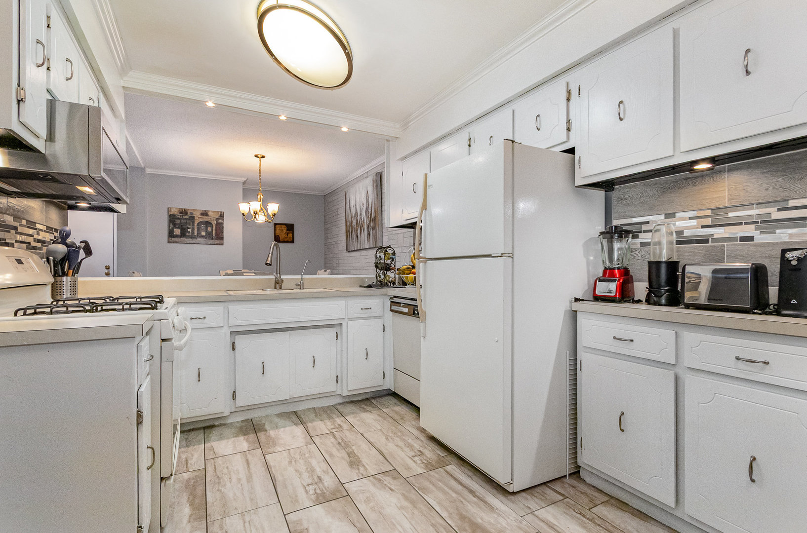 10355 Menard Avenue #216, Oak Lawn, IL 60453