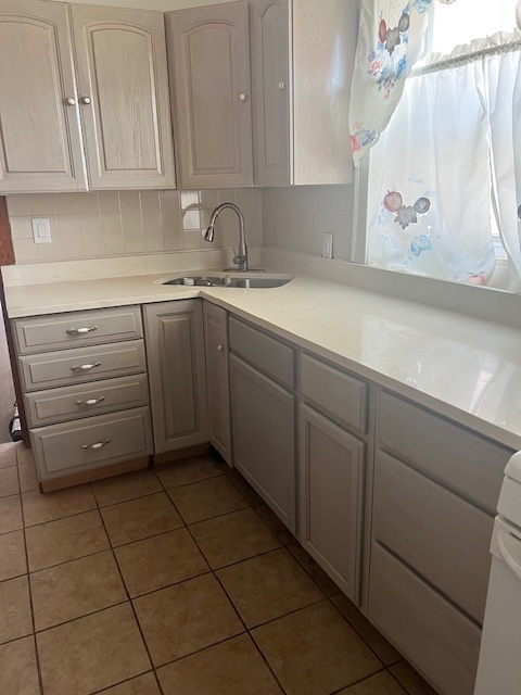 9735 S Michigan Avenue #1ST, Chicago, IL 60628