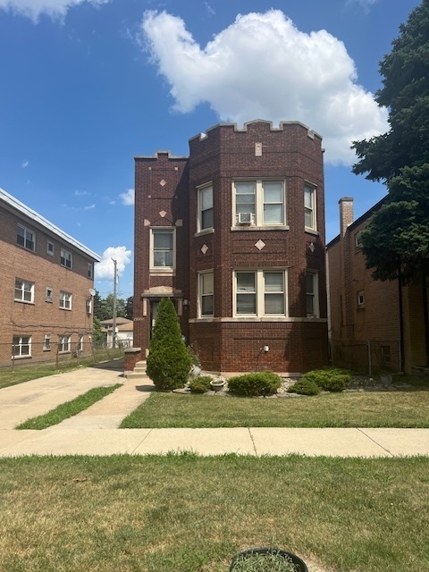 9735 S Michigan Avenue #1ST, Chicago, IL 60628