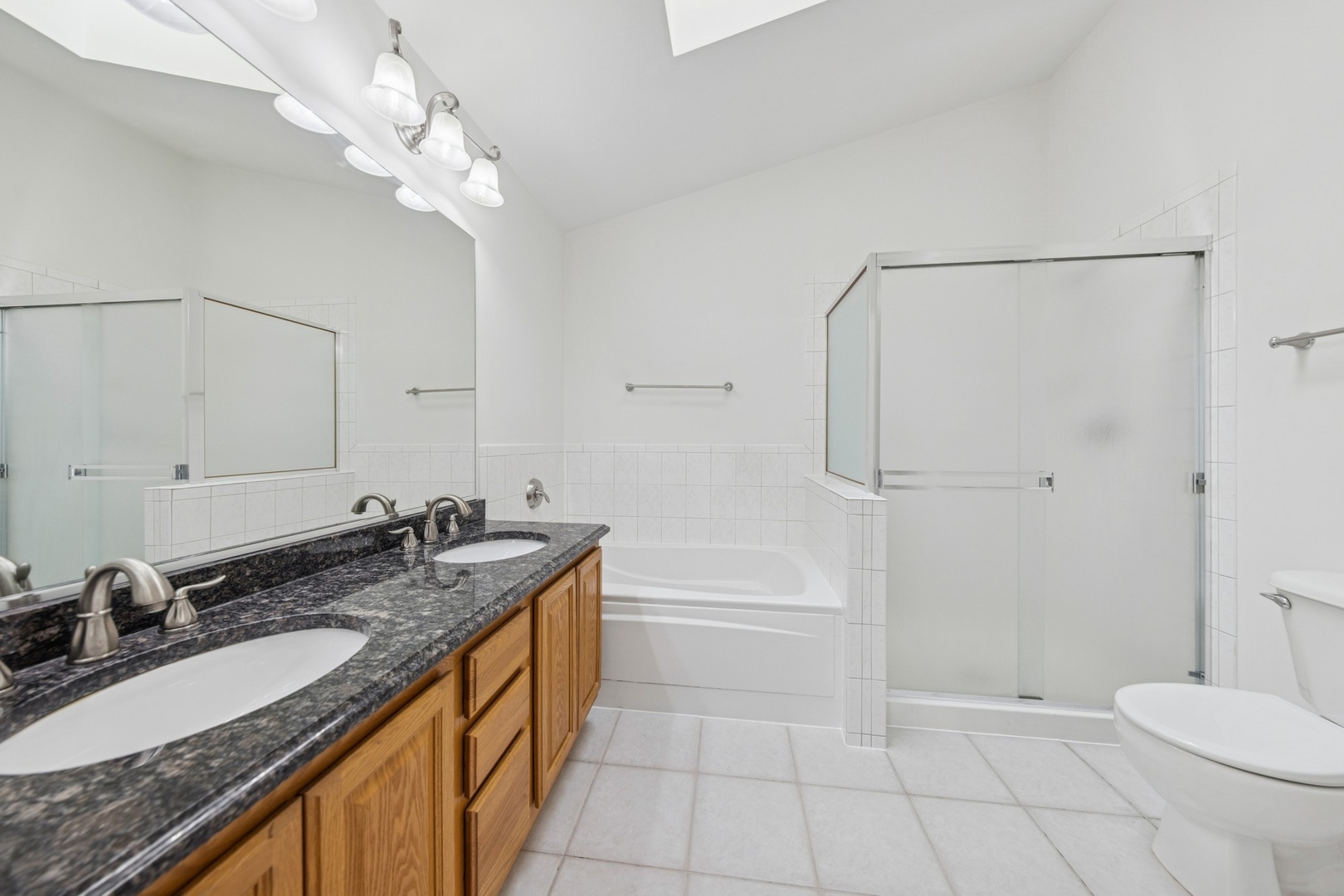 379 Evergreen Circle, Glendale Heights, IL 60139