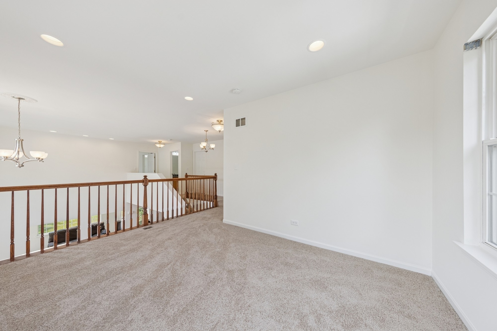 379 Evergreen Circle, Glendale Heights, IL 60139