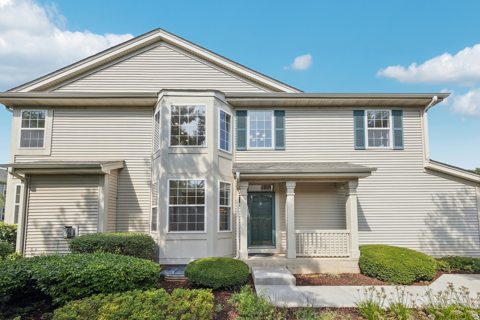 379 Evergreen Circle, Glendale Heights, IL 60139