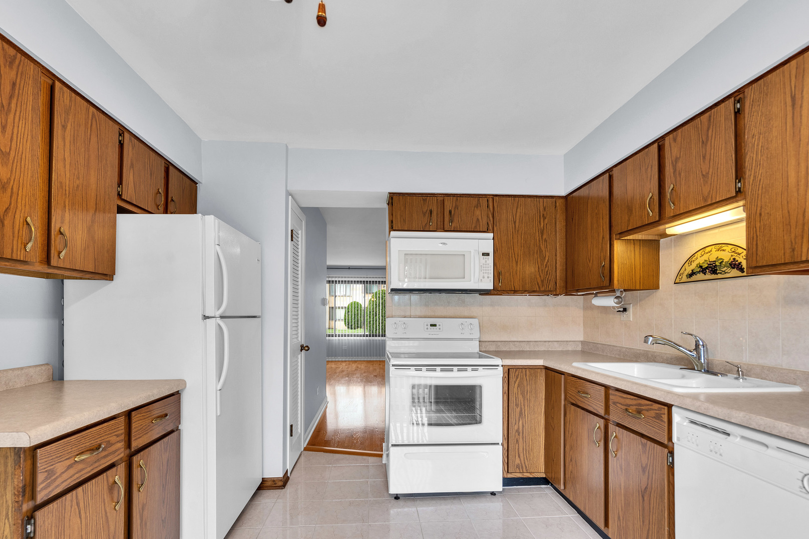 9310 Hamilton Court #A, Des Plaines, IL 60016