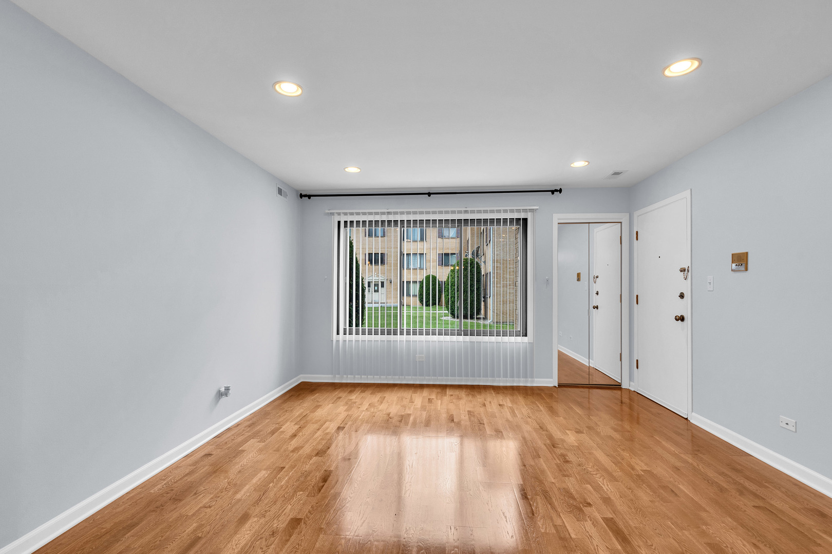 9310 Hamilton Court #A, Des Plaines, IL 60016
