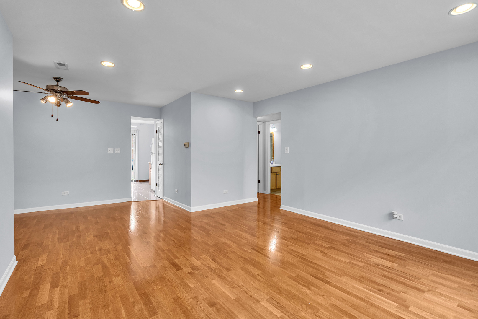 9310 Hamilton Court #A, Des Plaines, IL 60016