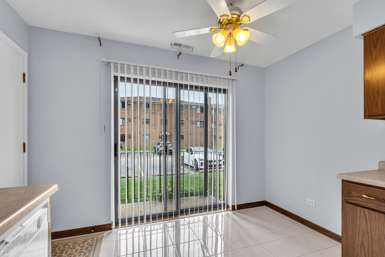9310 Hamilton Court #A, Des Plaines, IL 60016