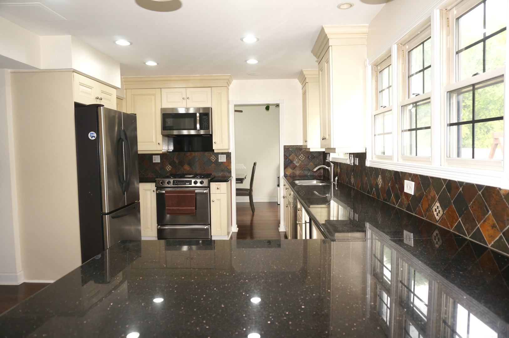 1851 Longboat Drive, Elk Grove Village, IL 60007