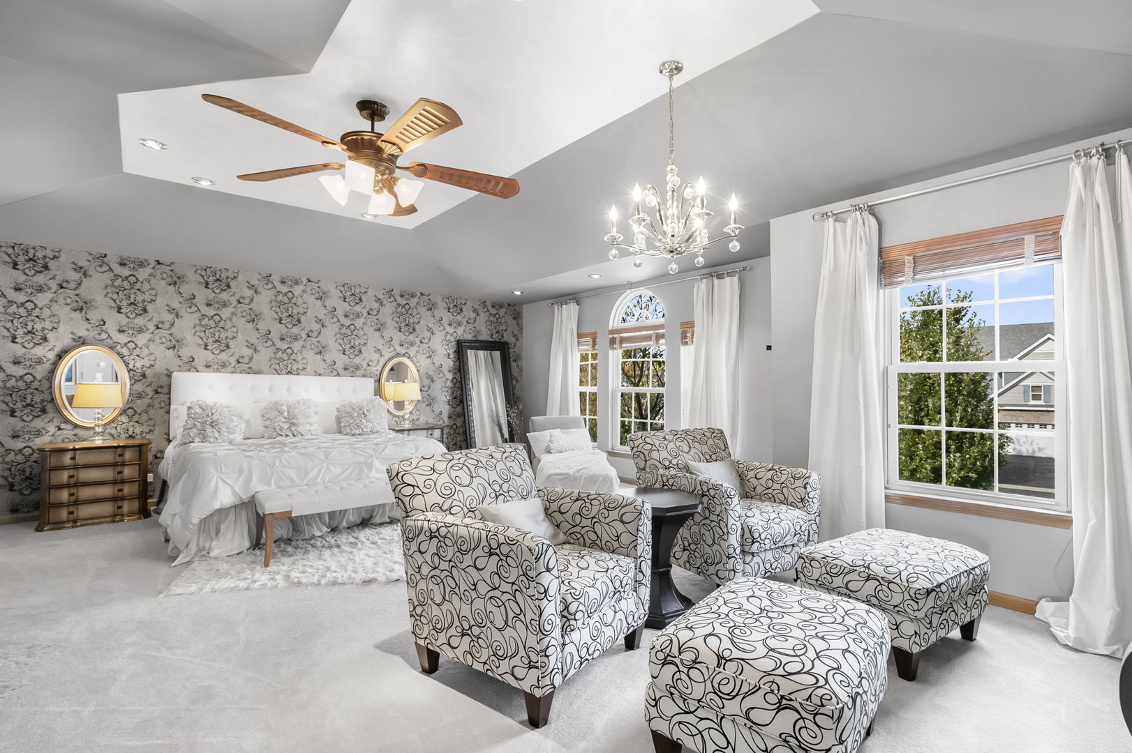 865 Sterling Heights Drive, Antioch, IL 60002