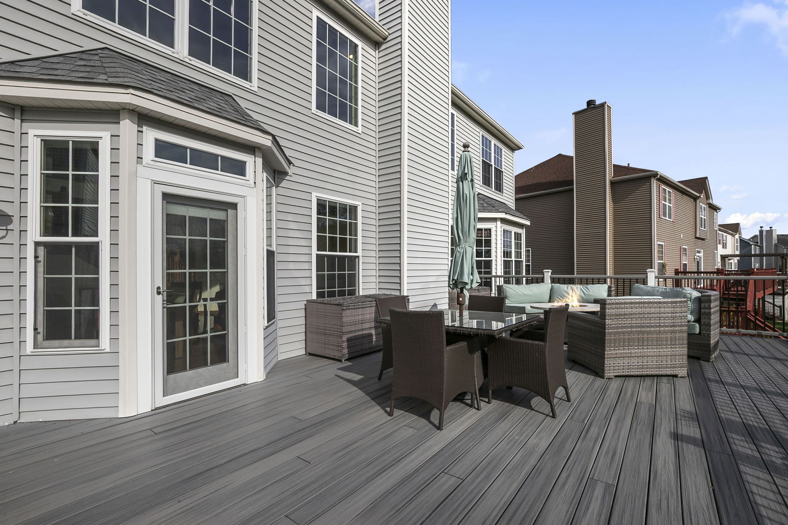 865 Sterling Heights Drive, Antioch, IL 60002