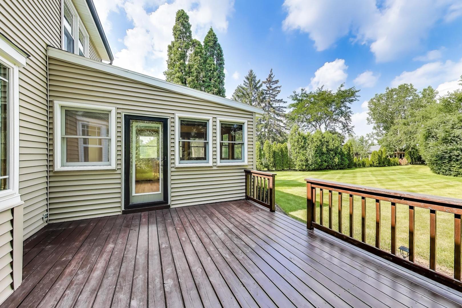 1601 Saddle Hill Road, Green Oaks, IL 60048