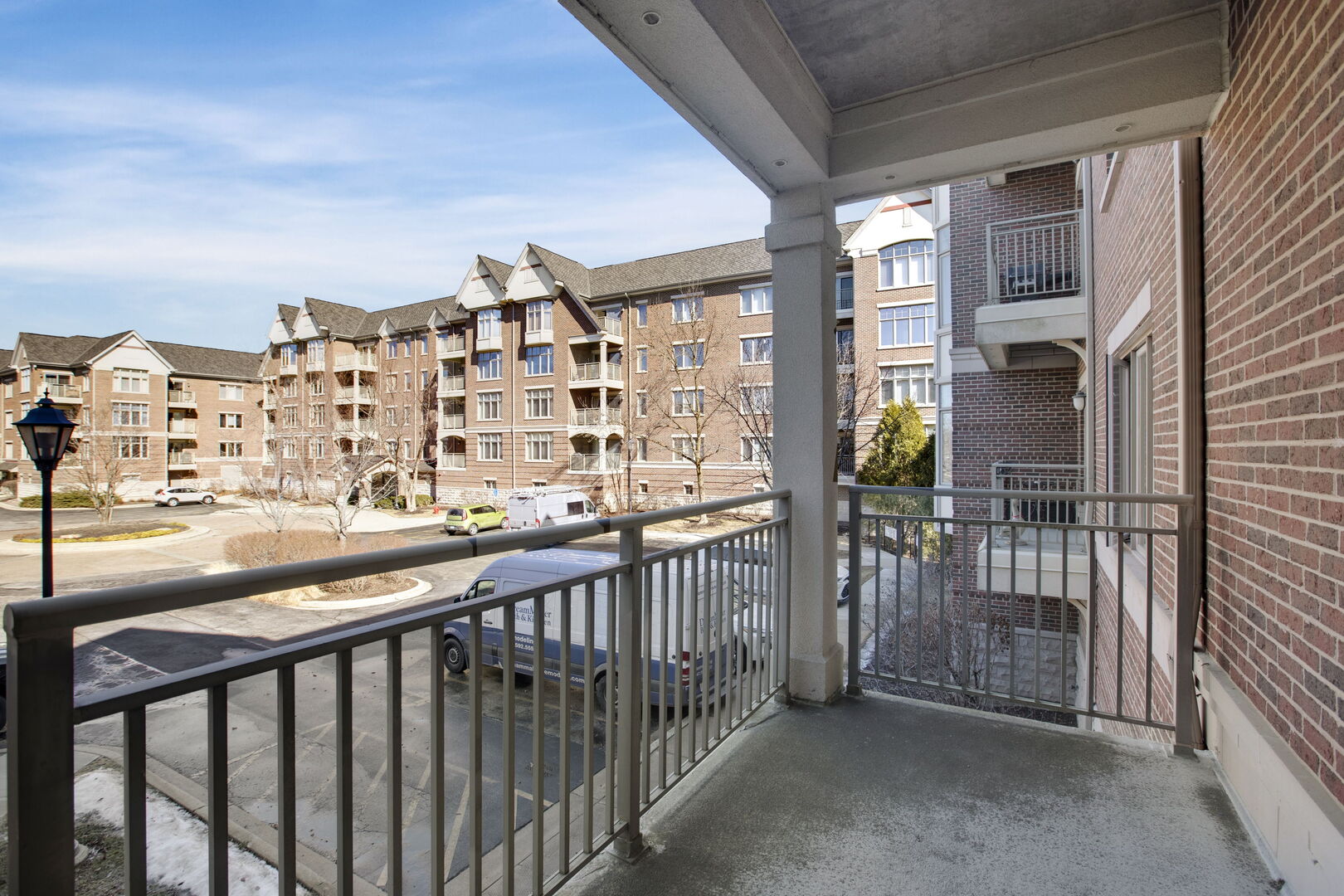 445 Village Green #201, Lincolnshire, IL 60069