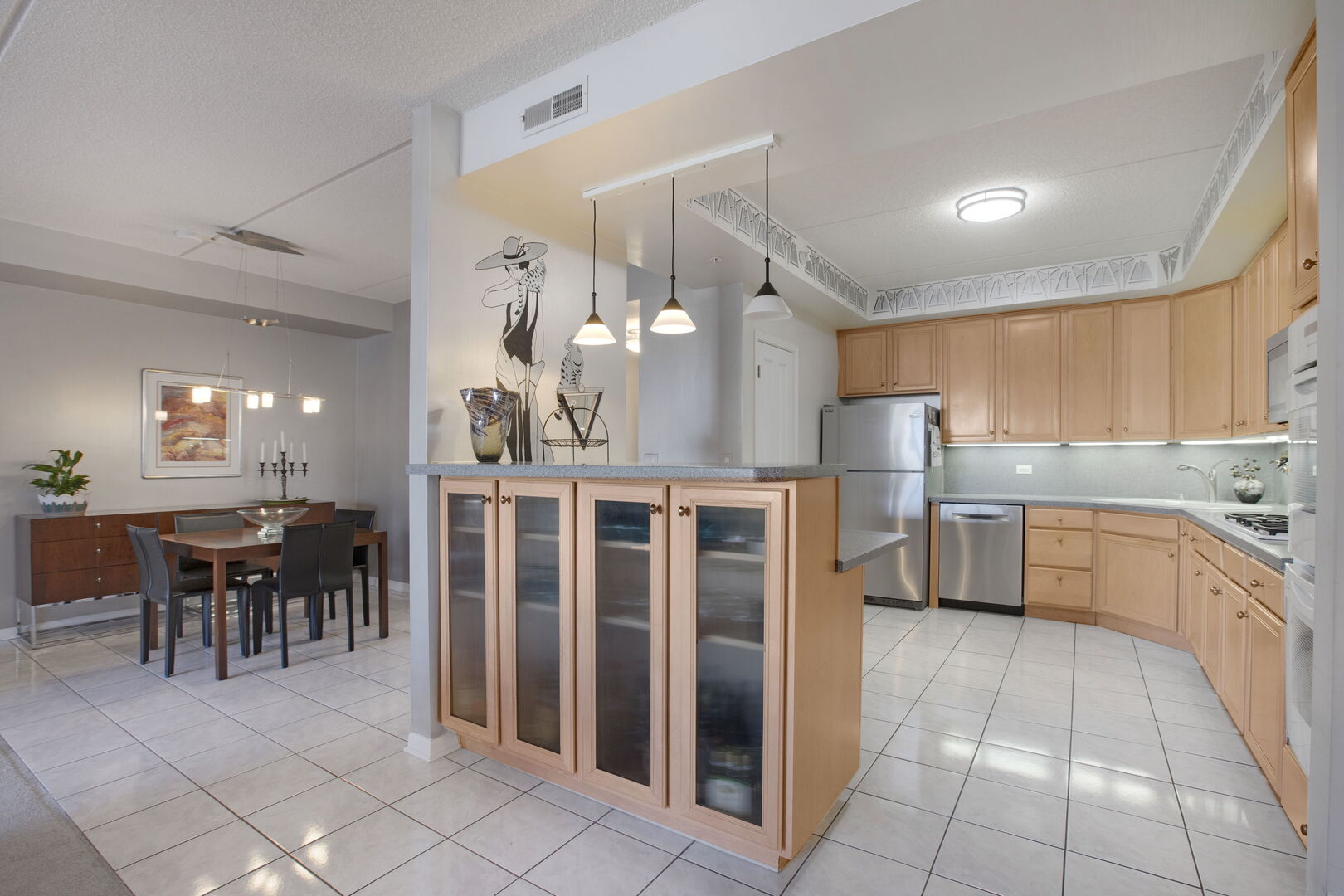 445 Village Green #201, Lincolnshire, IL 60069