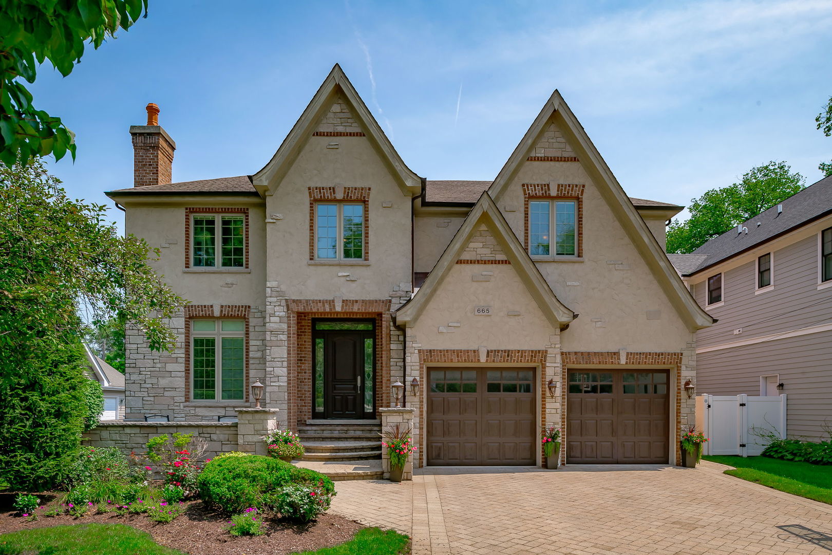 665 S Euclid Avenue, Elmhurst, IL 60126