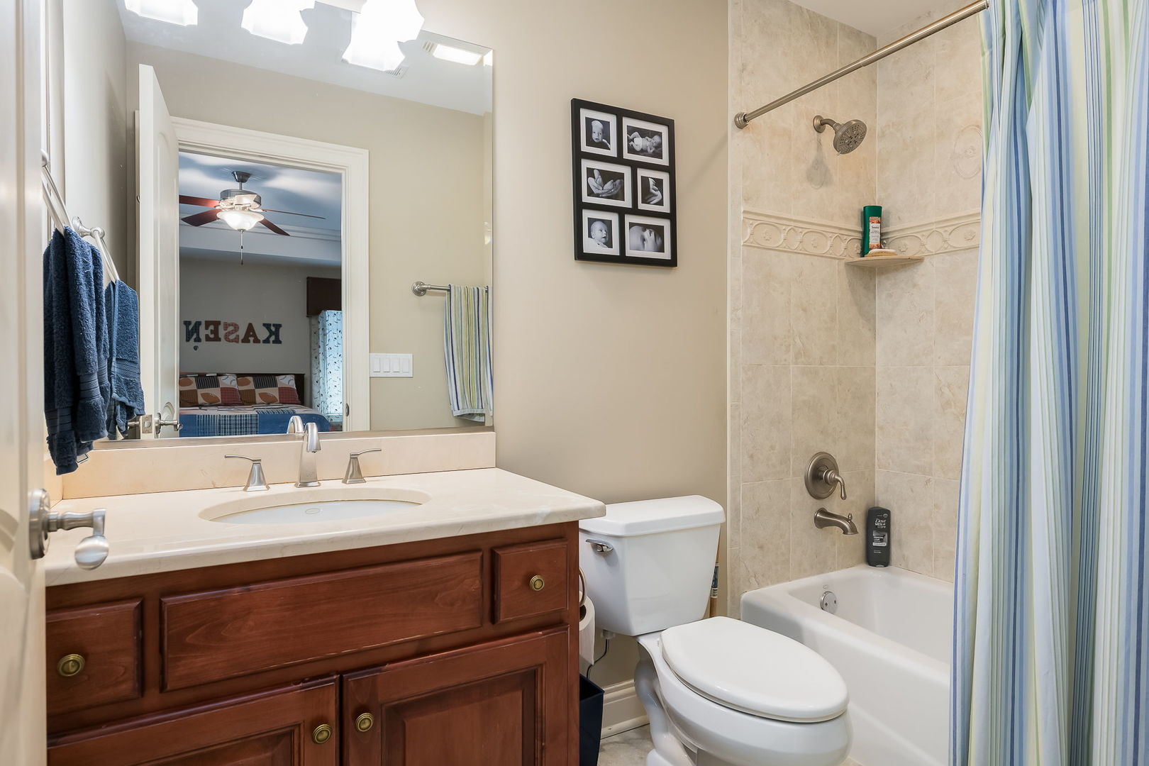 665 S Euclid Avenue, Elmhurst, IL 60126