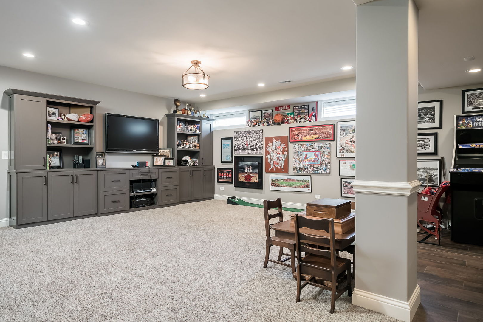 665 S Euclid Avenue, Elmhurst, IL 60126