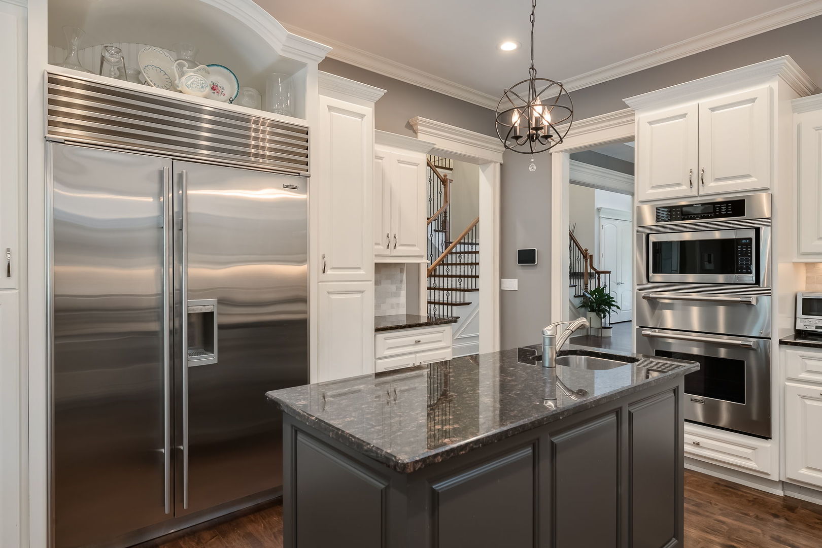 665 S Euclid Avenue, Elmhurst, IL 60126