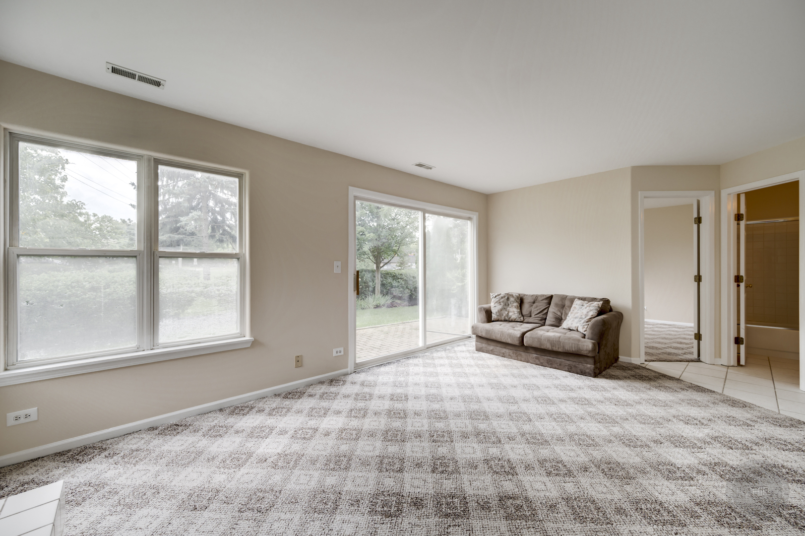 2335 Old George Way, Downers Grove, IL 60515