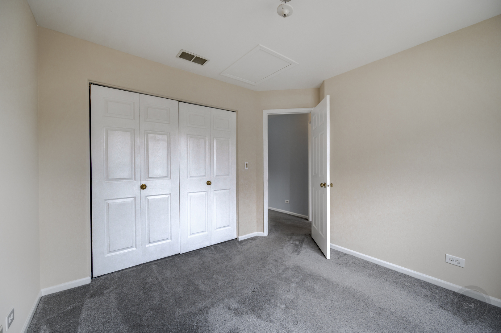 2335 Old George Way, Downers Grove, IL 60515