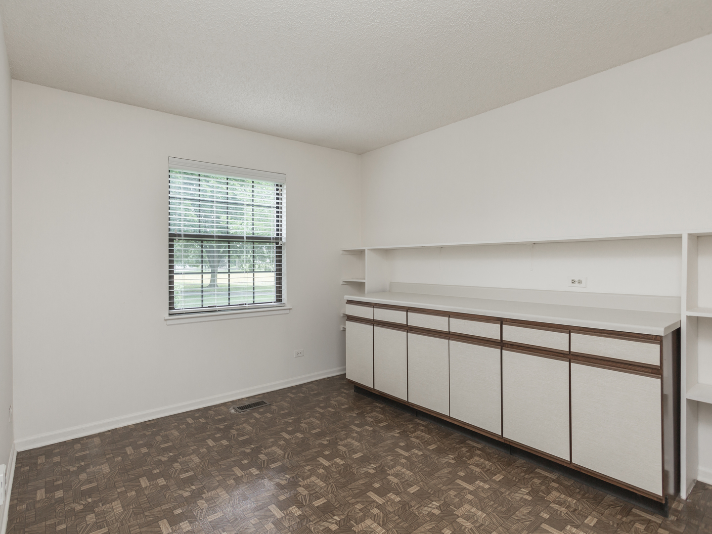 735 Weidner Road #145A1, Buffalo Grove, IL 60089