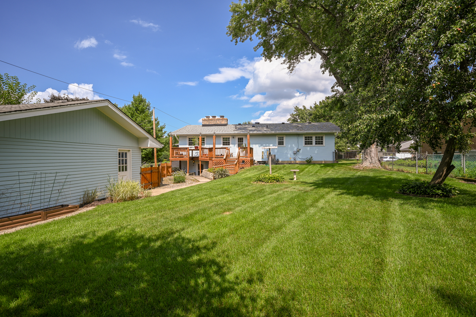 620 Pinecroft Drive, Roselle, IL 60172
