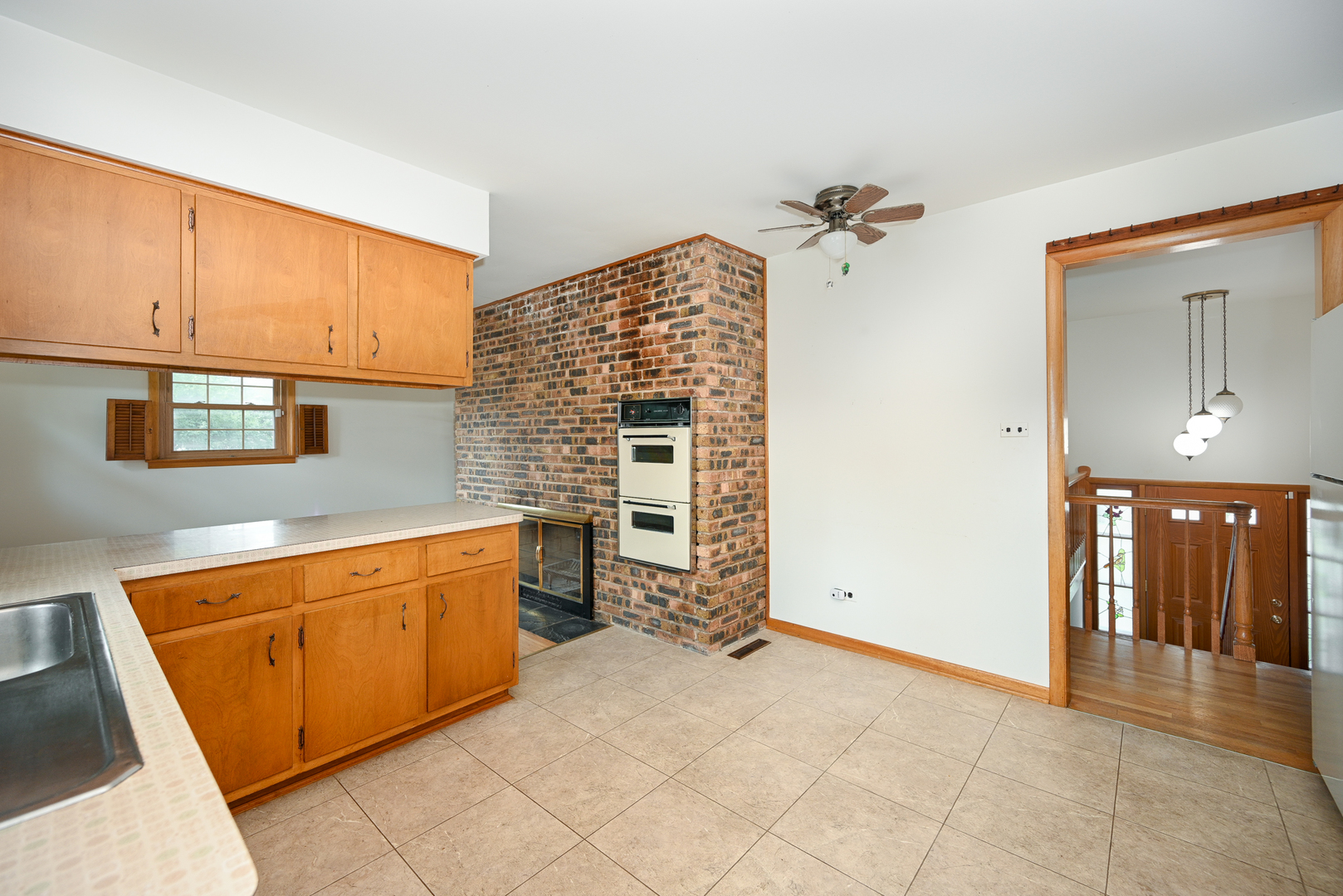 620 Pinecroft Drive, Roselle, IL 60172
