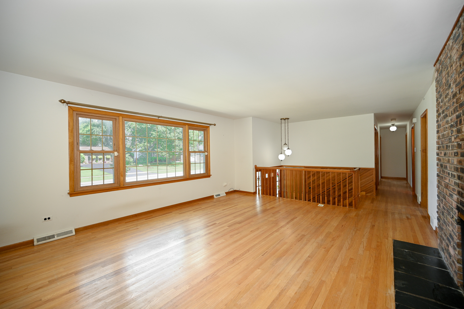 620 Pinecroft Drive, Roselle, IL 60172