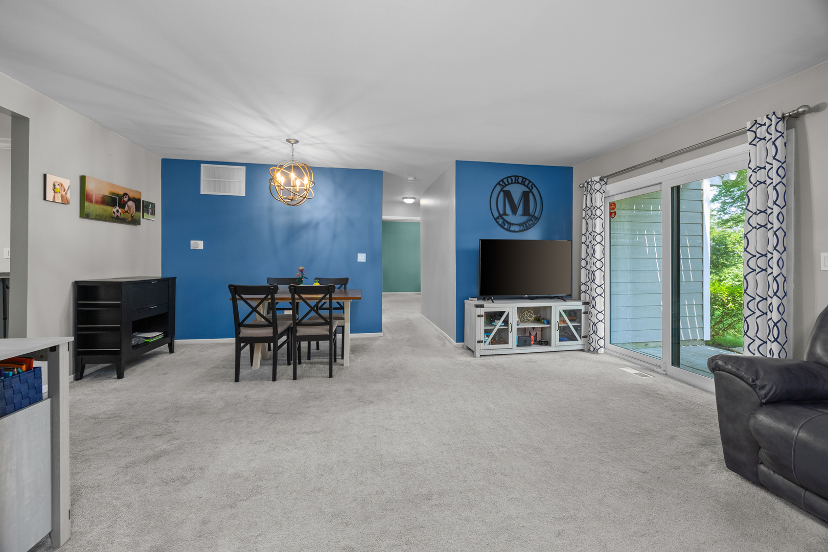 126 Manchester Court, Schaumburg, IL 60193