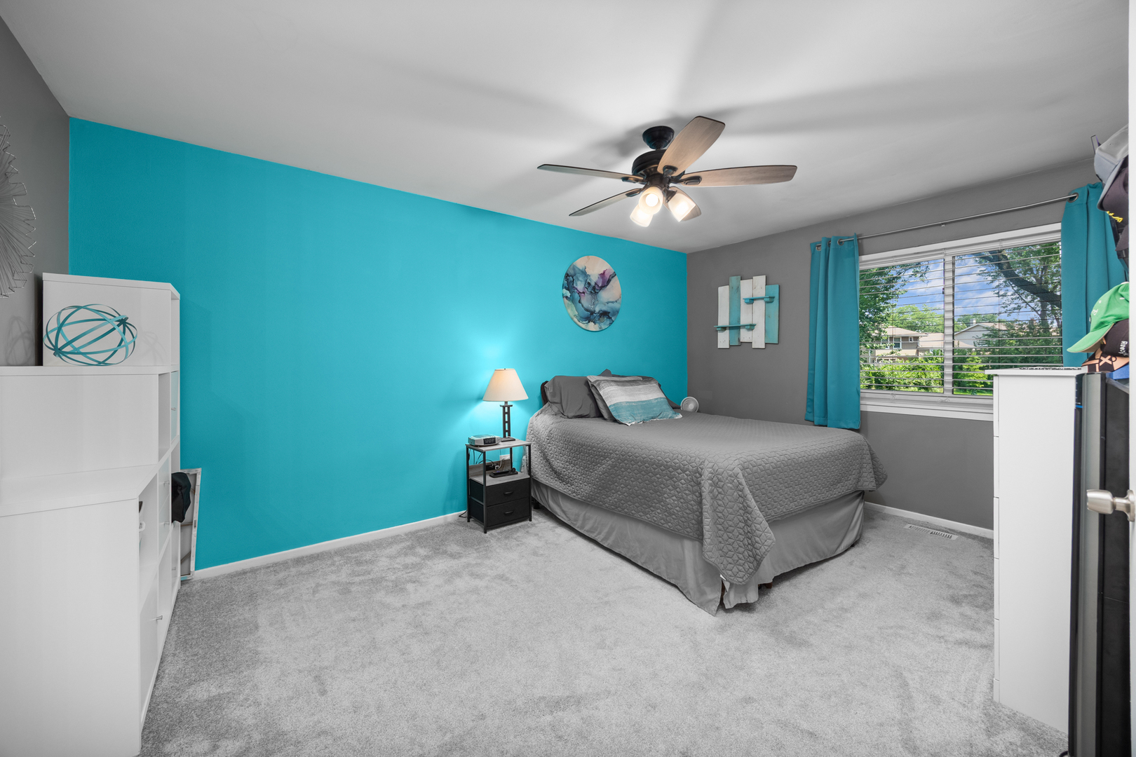 126 Manchester Court, Schaumburg, IL 60193