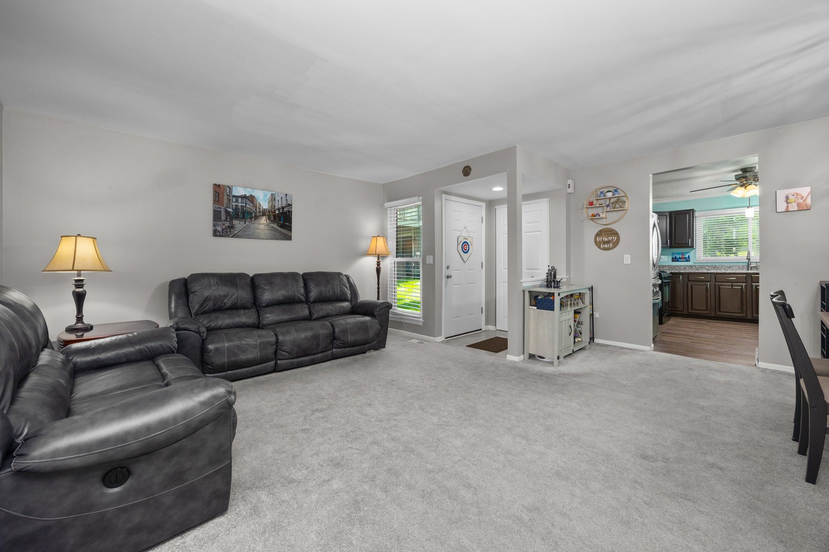 126 Manchester Court, Schaumburg, IL 60193
