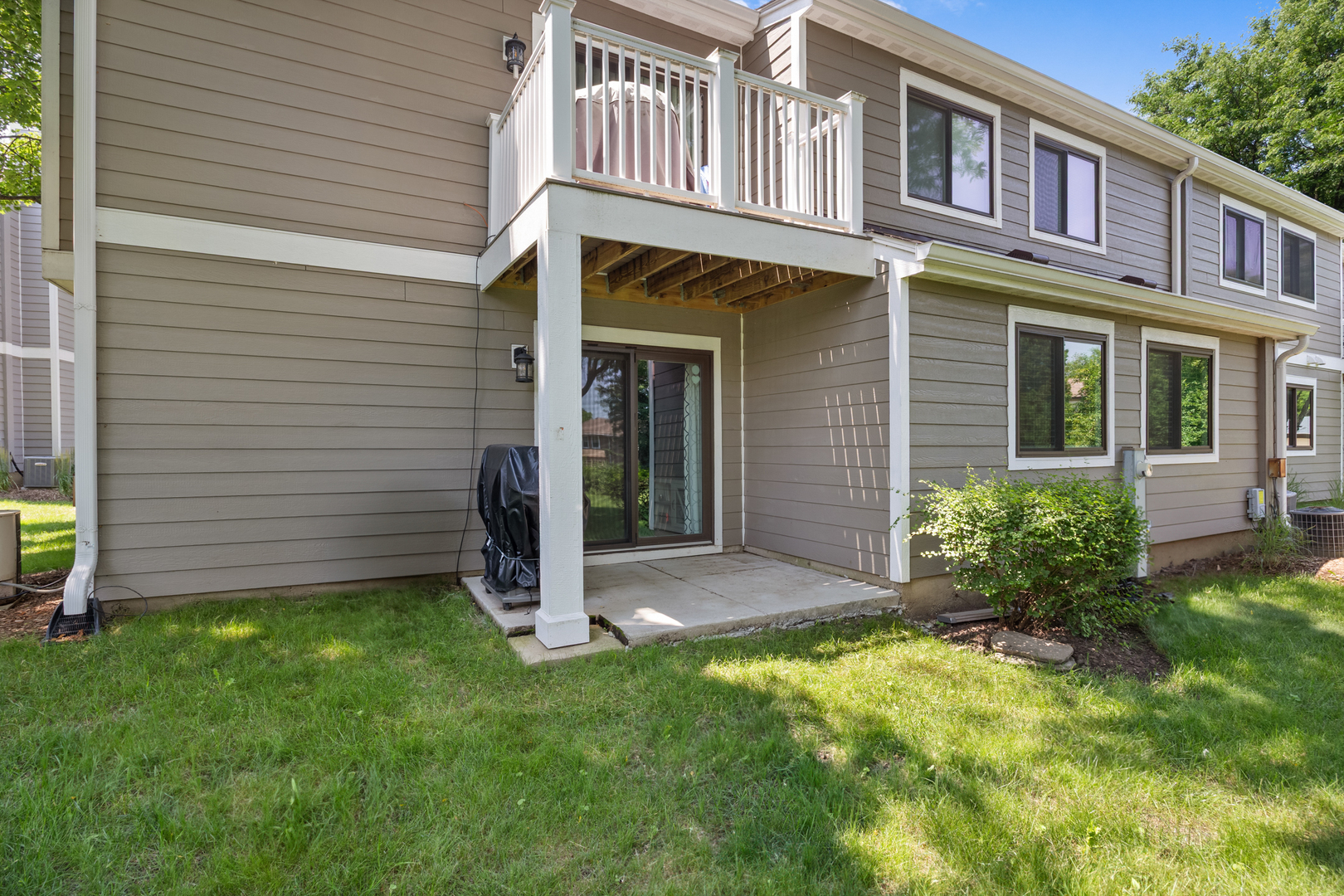 126 Manchester Court, Schaumburg, IL 60193