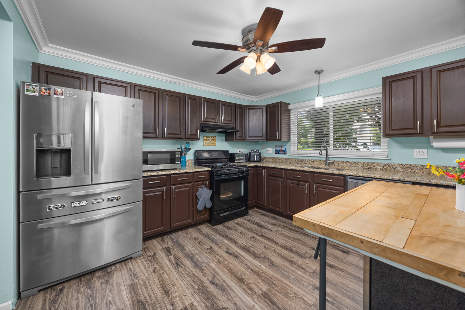126 Manchester Court, Schaumburg, IL 60193