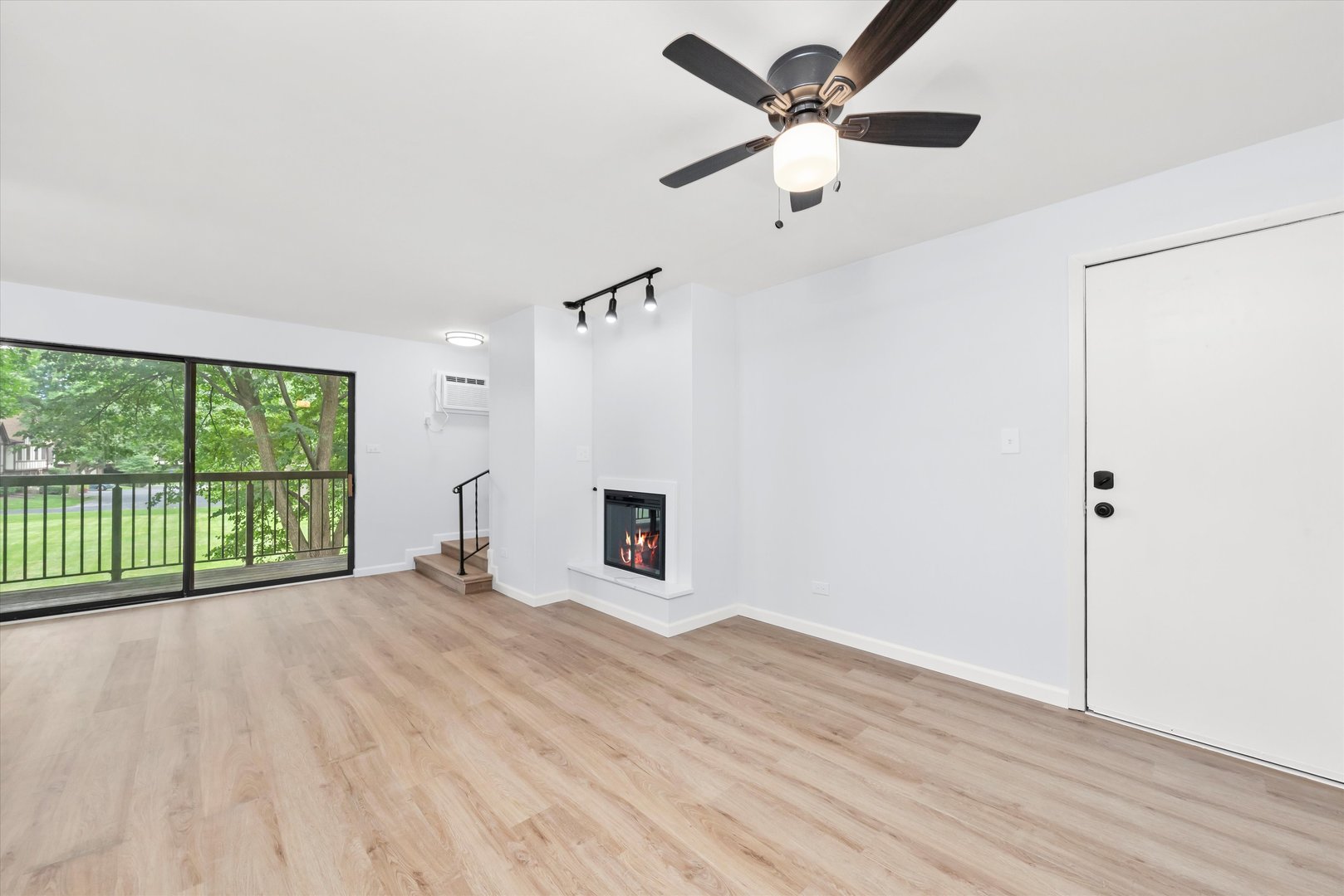 819 S Dwyer Avenue #D, Arlington Heights, IL 60005