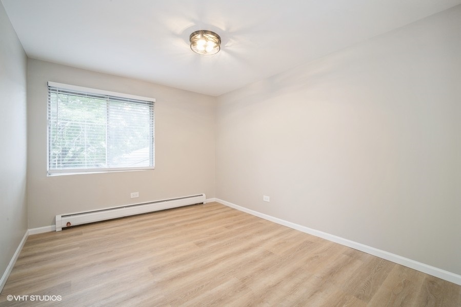 940 E Old Willow Road #304, Prospect Heights, IL 60070