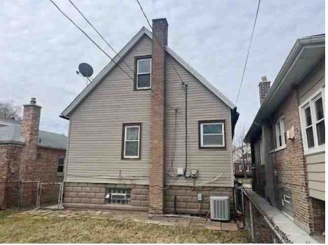 9941 S Peoria Street, Chicago, IL 60643