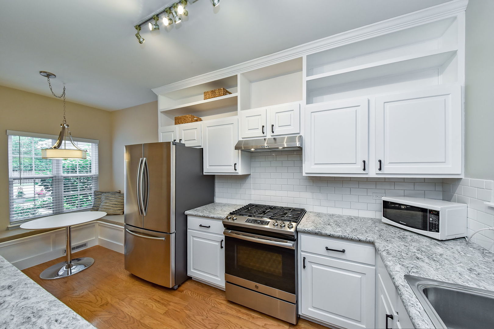 24 N Barton Trail #24, Batavia, IL 60510