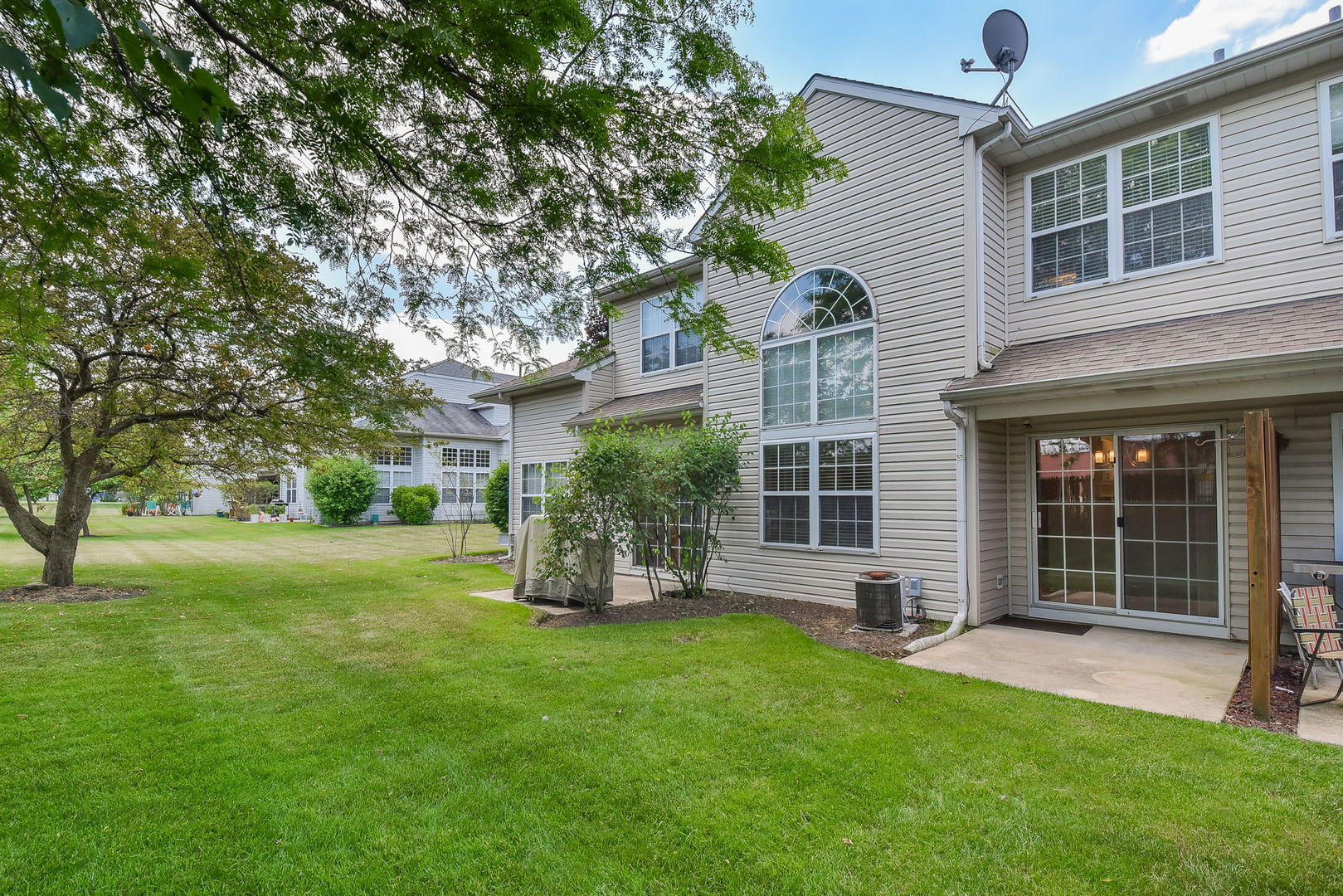 24 N Barton Trail #24, Batavia, IL 60510