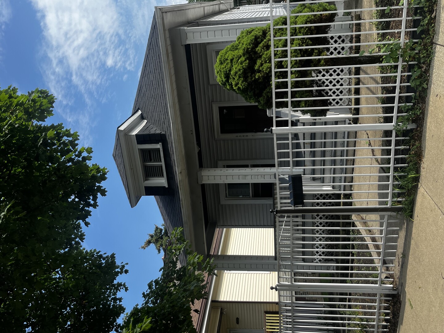 3345 W 61st Place, Chicago, IL 60629