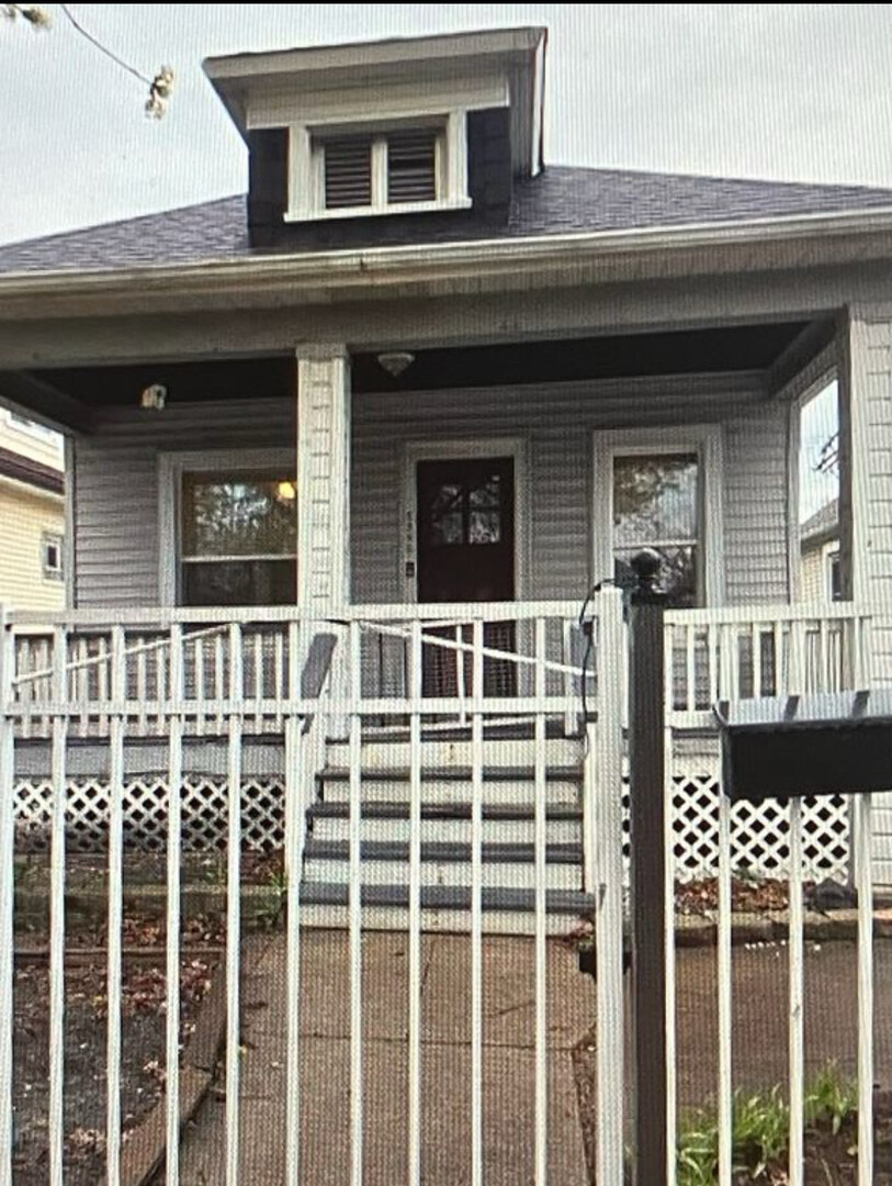 3345 W 61st Place, Chicago, IL 60629